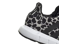 Swift Run 1.0 Sneaker