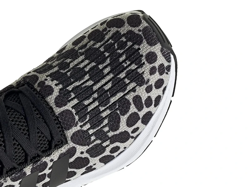 Swift Run 1.0 Sneaker