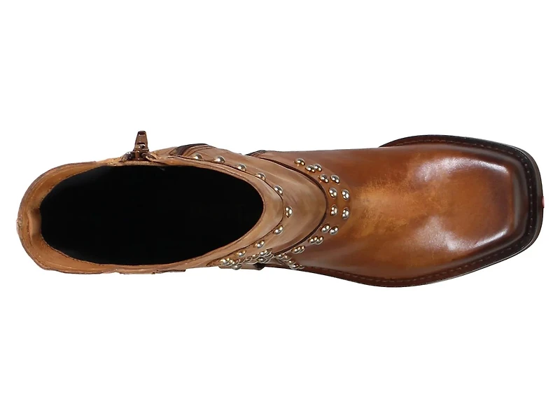 Val Uable Boot
