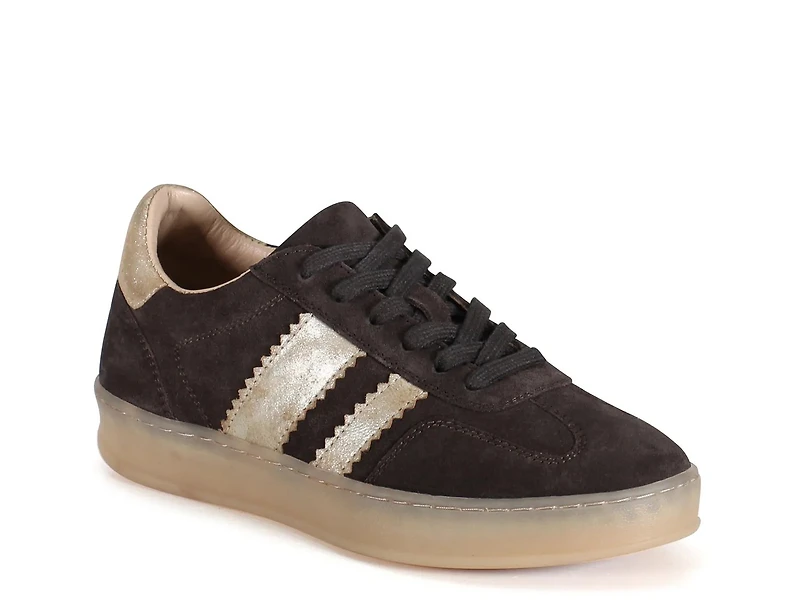 Jon Qwill Sneaker