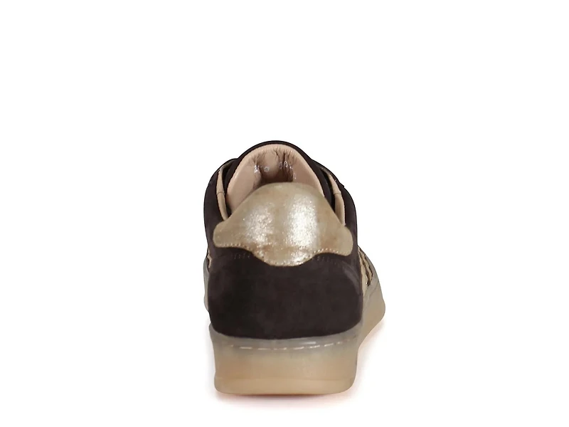 Jon Qwill Sneaker
