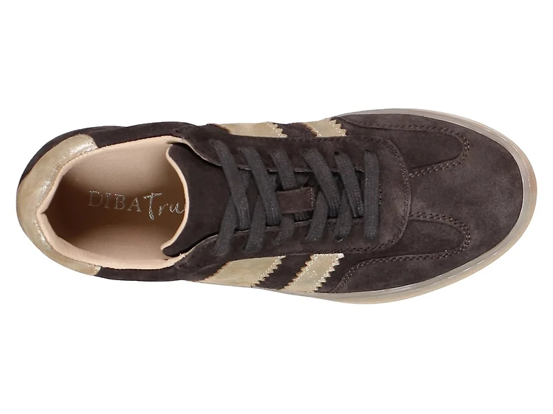 Jon Qwill Sneaker