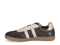 To Paz Sneaker