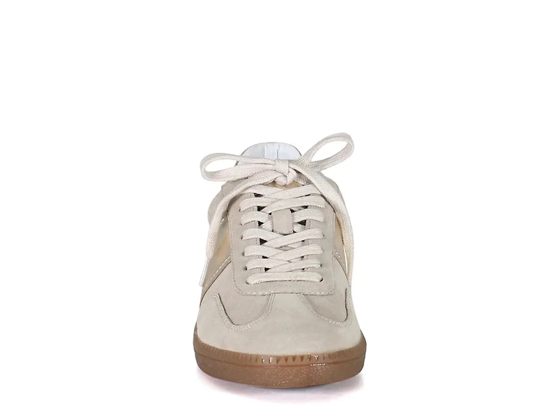This Tle Sneaker