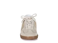 This Tle Sneaker