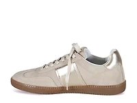 This Tle Sneaker