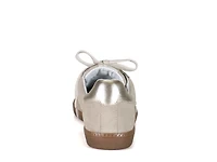 This Tle Sneaker
