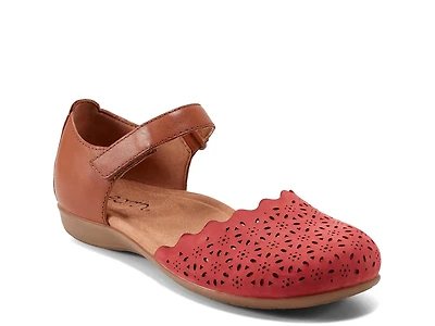 Brynn Sandal
