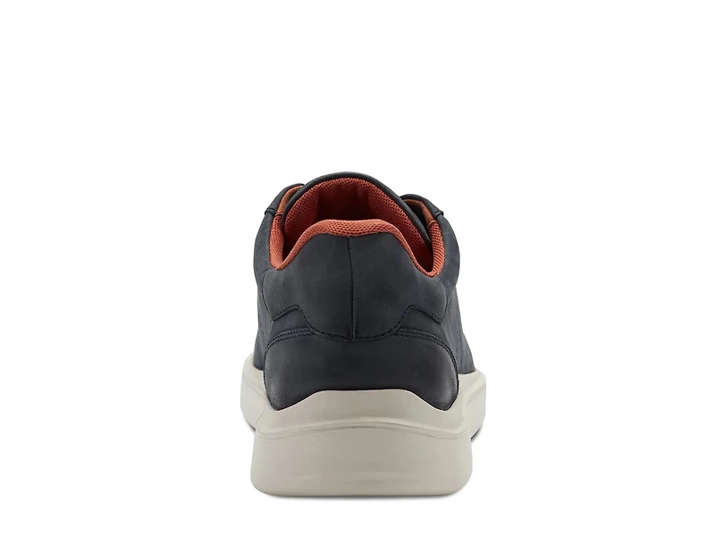 Tristen Sneaker