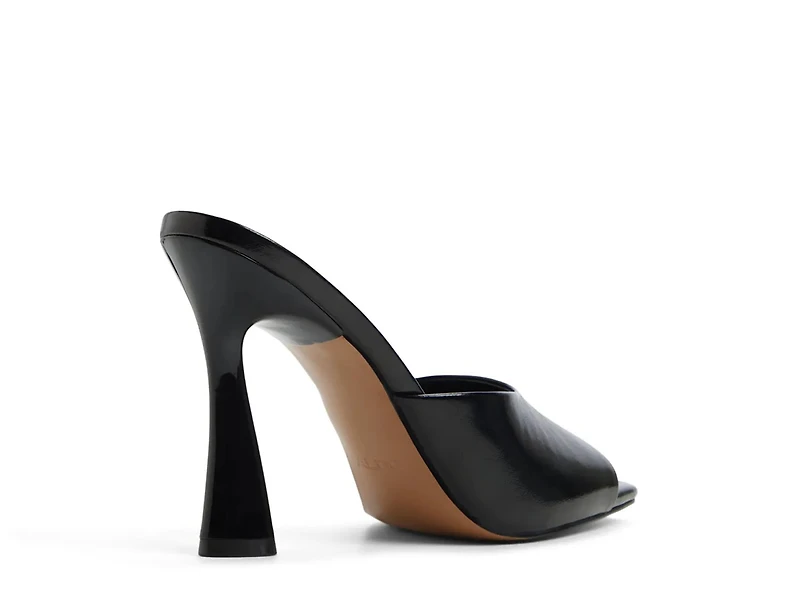 Alyshaa Sandal