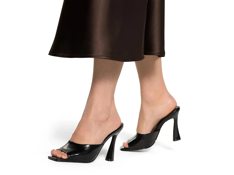 Alyshaa Sandal