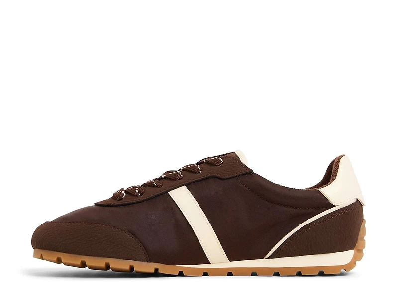 Sabby Sneaker