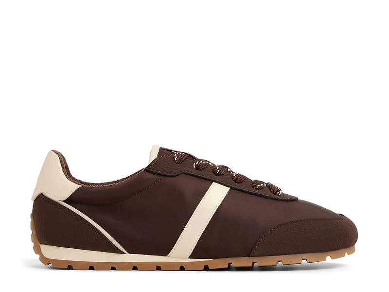 Sabby Sneaker