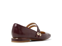 Maryam Mary Jane Flat
