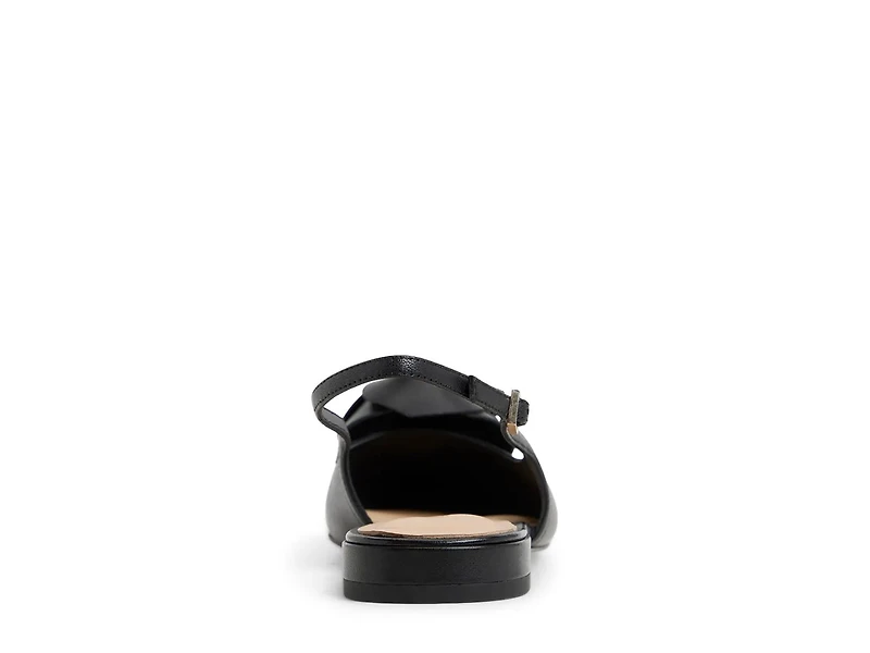 Lili Rose Flat