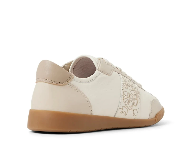 Bea Sneaker