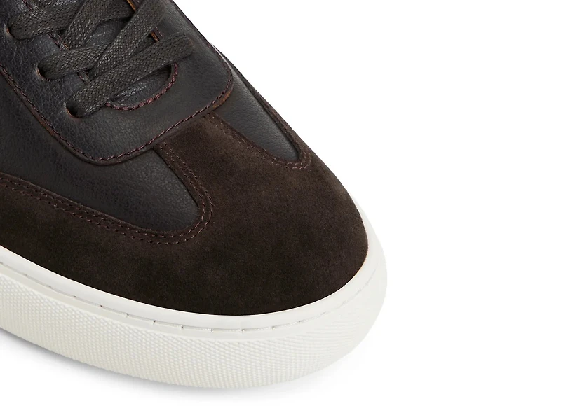 Emmerson Sneaker