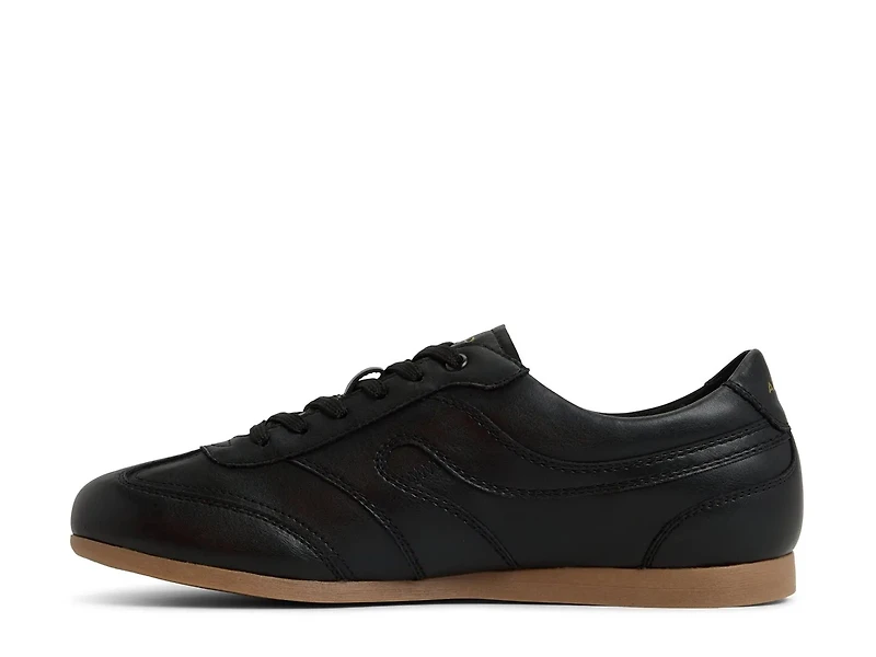 Aris Sneaker
