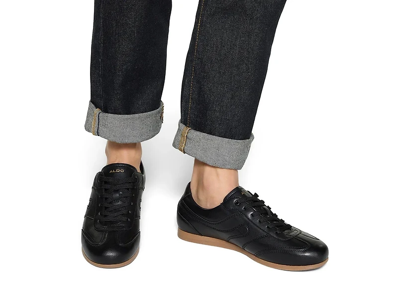 Aris Sneaker