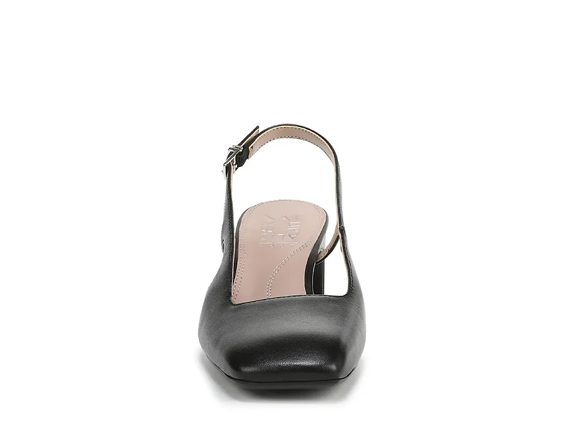 Carmen Pump