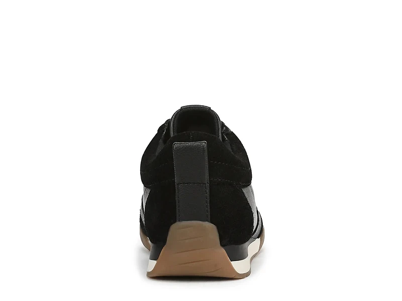 Tao Sneaker