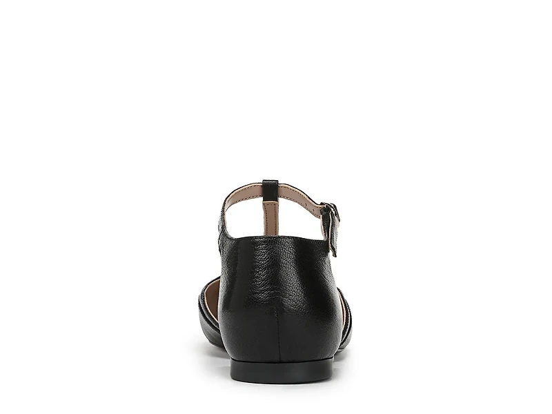 Caresse Flat