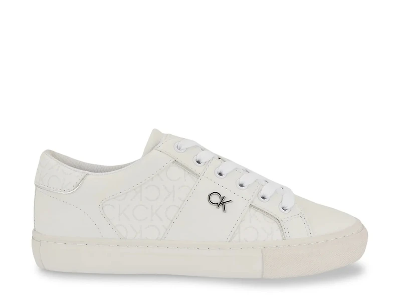 Charie Sneaker