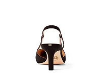 Alora Pump