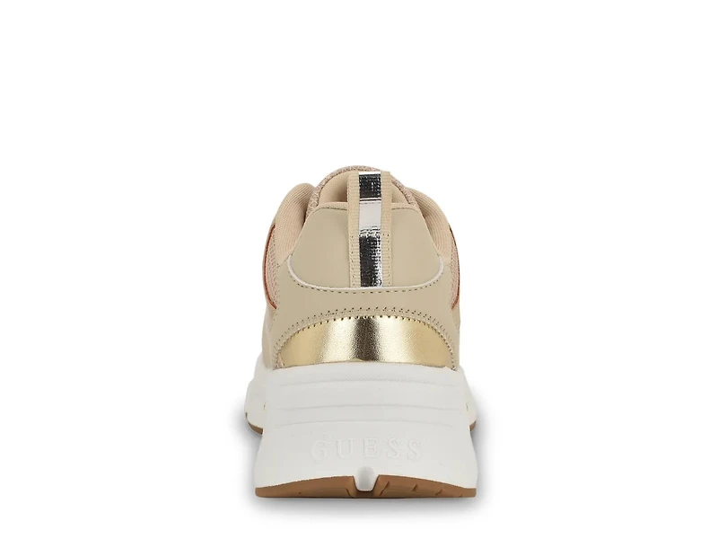 Ibitha Sneaker