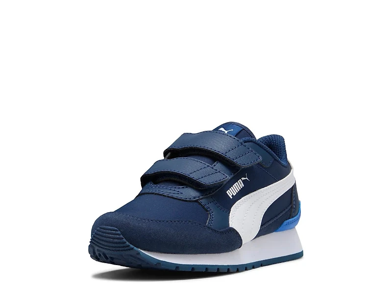 ST Runner v4 Sneaker