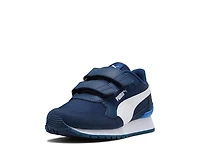 ST Runner v4 Sneaker