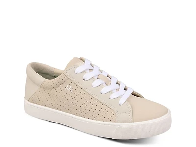 Vita Sneaker