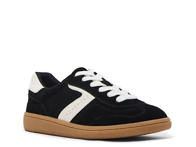 Remmie Waterproof Sneaker