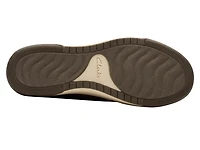 Breeze Myth Slip-On