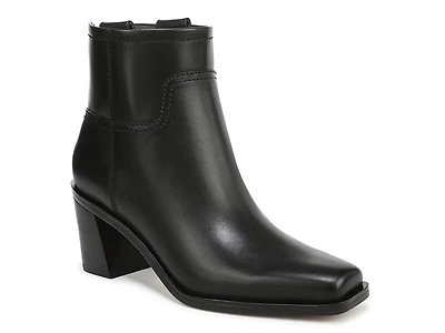 Ivanna Bootie