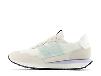 237 Sneaker - Women's