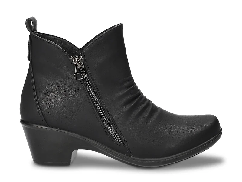Jeanie Bootie