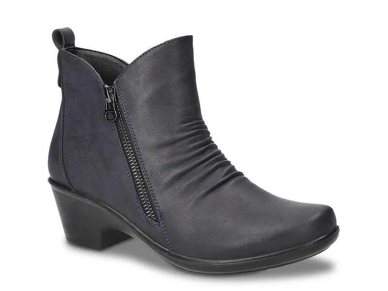 Jeanie Bootie