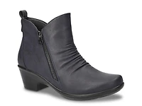 Jeanie Bootie