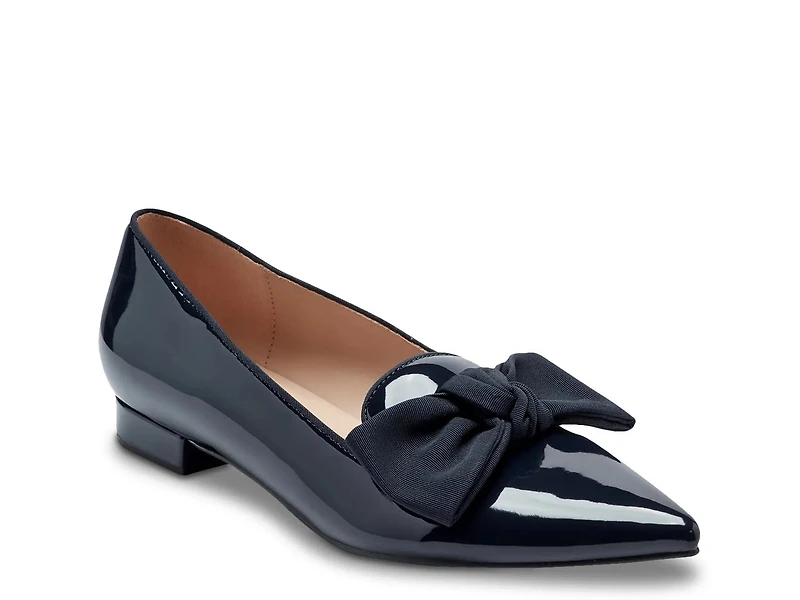Auggie Flat