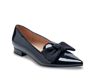 Auggie Flat