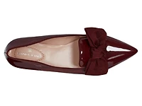 Auggie Flat