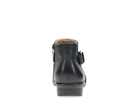 Carolyn Bootie