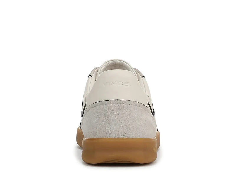 Oasis Sneaker