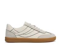 Oasis Sneaker