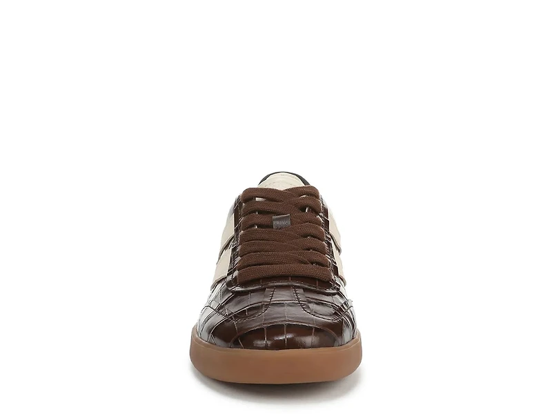 Oasis Sneaker