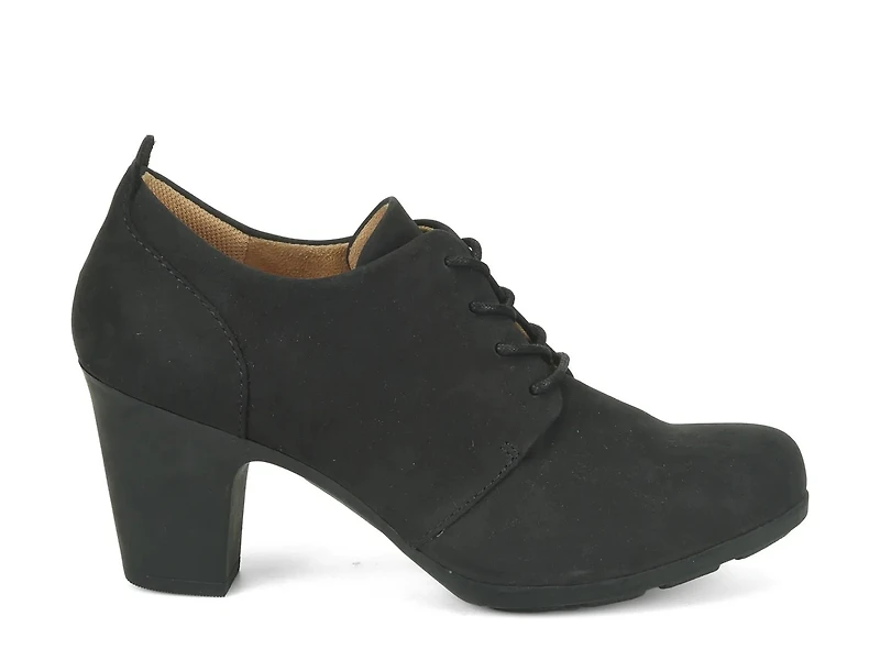 Neacy Bootie