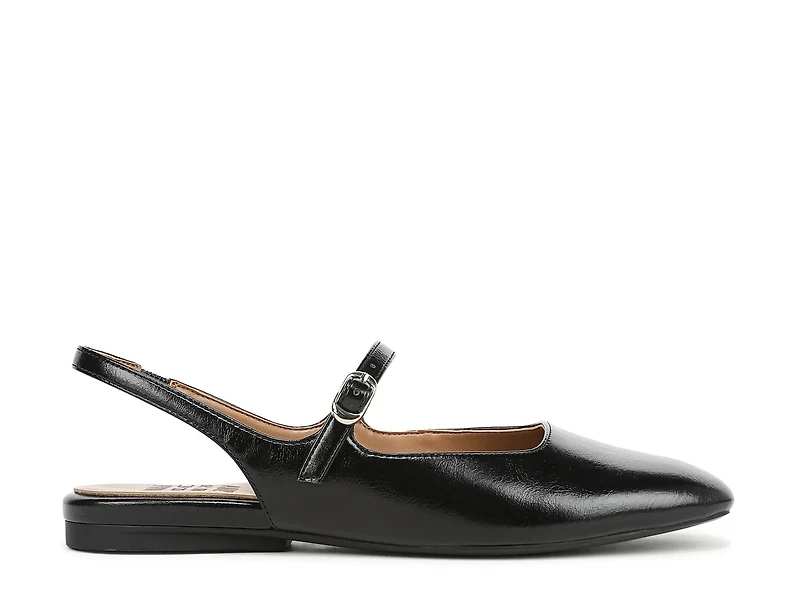 Annika Mary Jane Flat