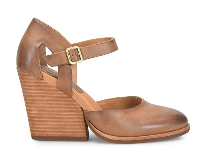 Harlow Wedge Pump