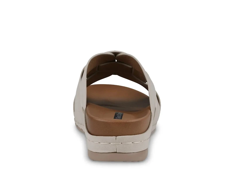 Betsy Sandal